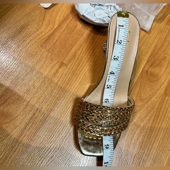 SHEIN Rhinestone Décor Sandal *Bronze Gold (Size 7) - Picture 2 of 11